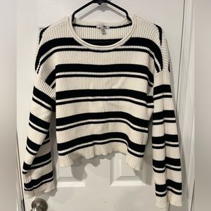 Amuse Society cropped black & white sweater